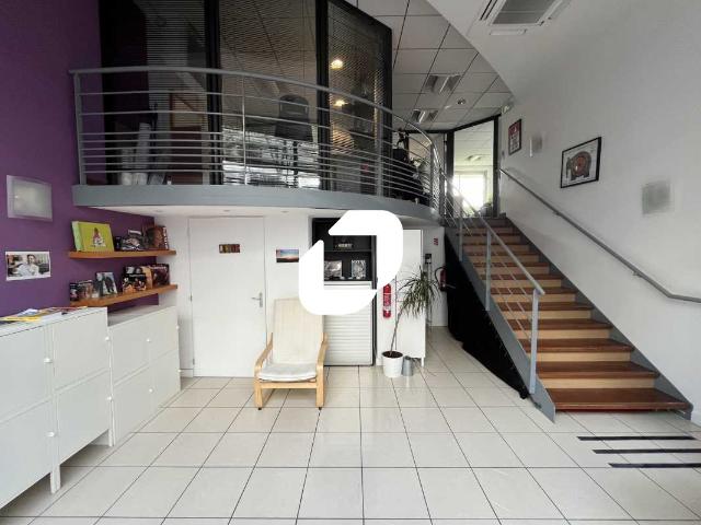 Bureau vente à Lyon, Métropole de Lyon