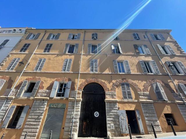 Bureau vente à Marseille