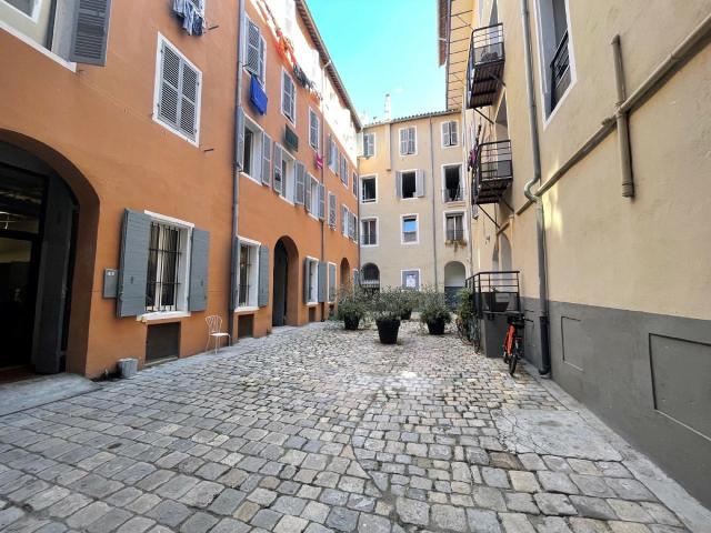 Bureau vente à Marseille