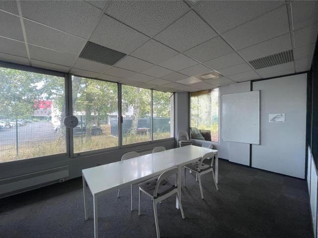 Bureau vente à Bordeaux, Mérignac