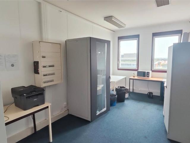 Bureau vente à Versailles, Montigny-le-bretonneux