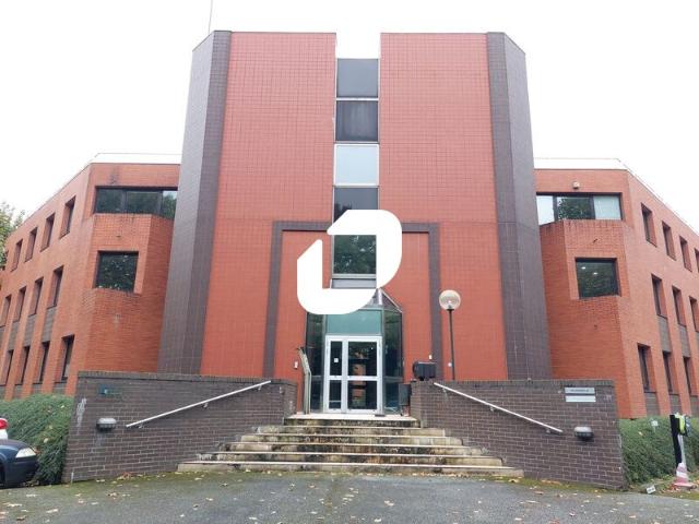 Bureau vente à Versailles, Montigny-le-bretonneux