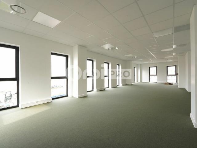 Bureau vente à Bourg-en-Bresse, Montluel