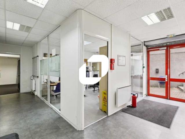 Bureau vente à Quartier du Plateau - Mont-Valérien, Nanterre