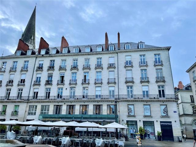 Bureau vente à Nantes
