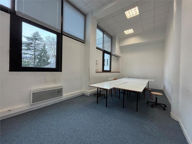 Bureau vente à Nantes