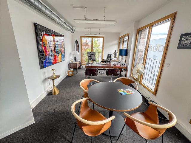 Bureau vente à Nantes