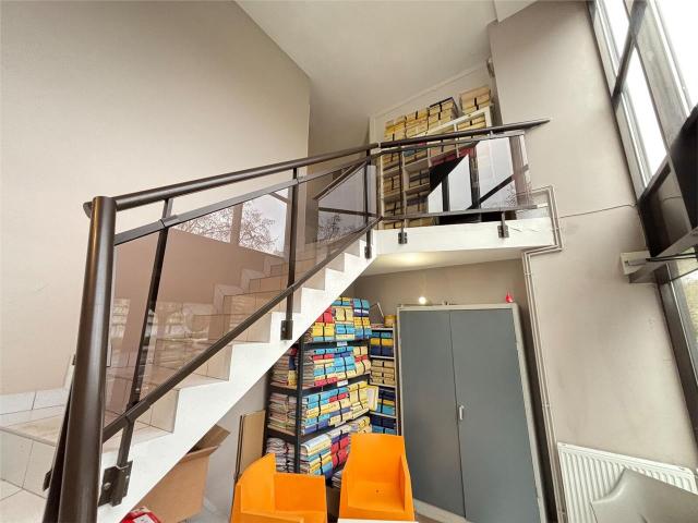 Bureau vente à Nantes