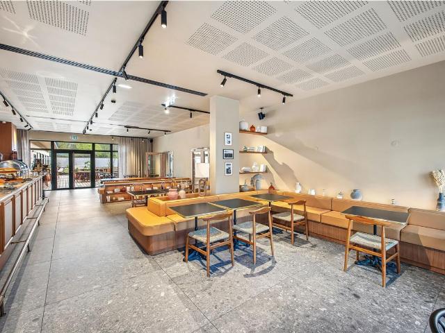 Bureau vente à Versailles, Montigny-le-bretonneux