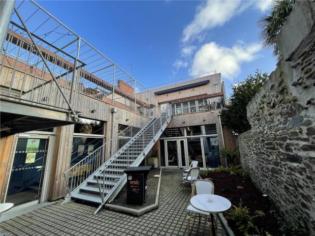 Bureau vente à Nantes
