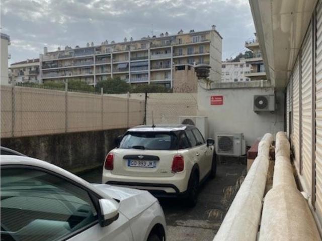 Bureau vente à Nice