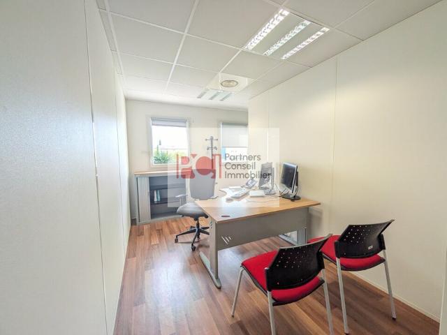 Bureau vente à Nîmes