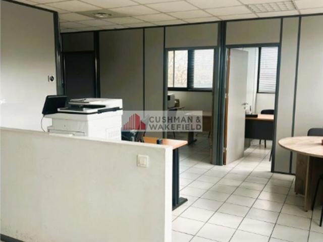 Bureau vente à Nîmes