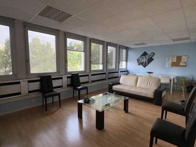 Bureau vente à Orléans