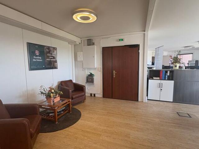 Bureau vente à Orléans
