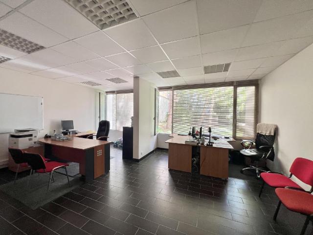 Bureau vente à Paris, Île-de-France