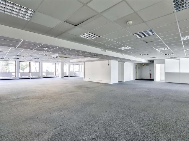 Bureau vente à Nanterre, Saint-cloud