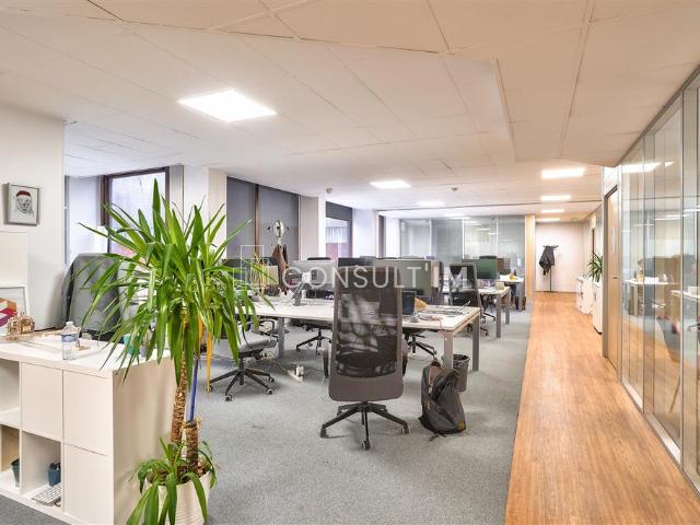 Bureau vente à Nanterre, Saint-cloud