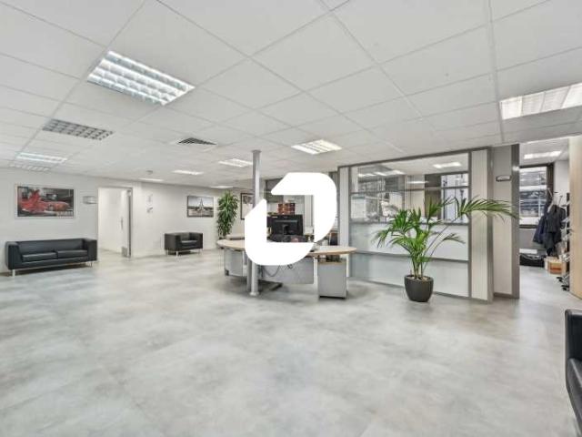 Bureau vente à Nanterre, Saint-cloud
