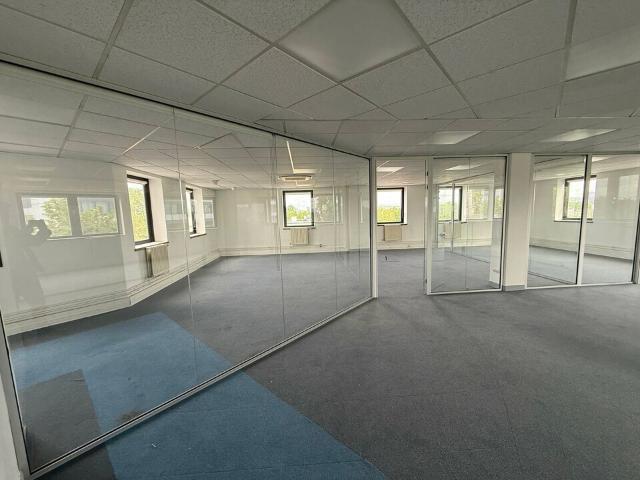 Bureau vente à Saint-Denis, Saint-denis