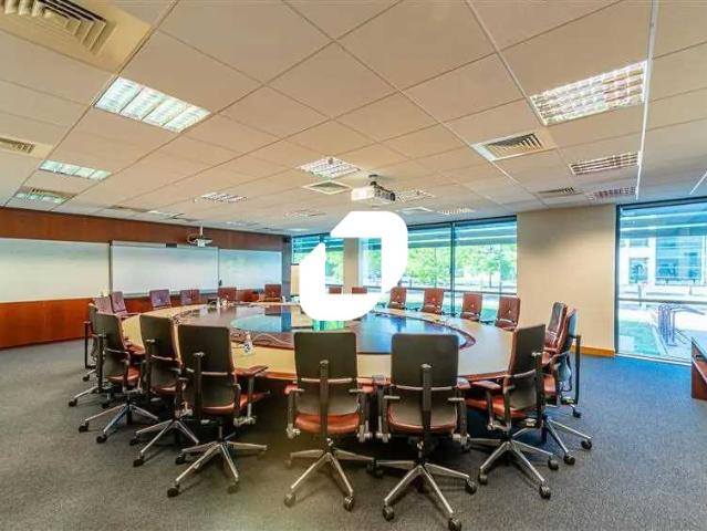 Bureau vente à Arlington Square, Serris