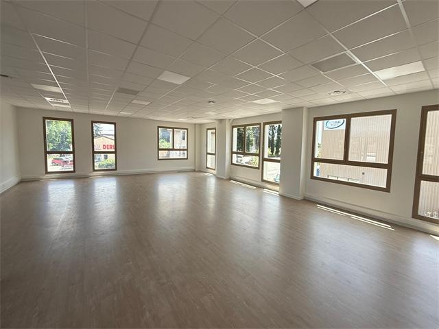 Bureau vente à Bourg-en-Bresse, Tossiat