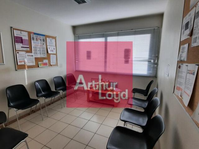 Bureau vente à Clermont-Ferrand, Vic-le-comte