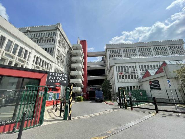 Local Commercial vente à Bobigny, Vaux-montreuil