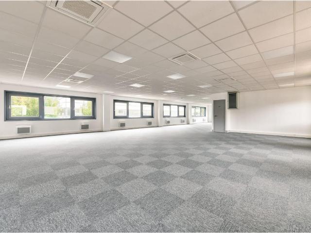 Local Commercial location à Sarcelles, Roissy-en-france