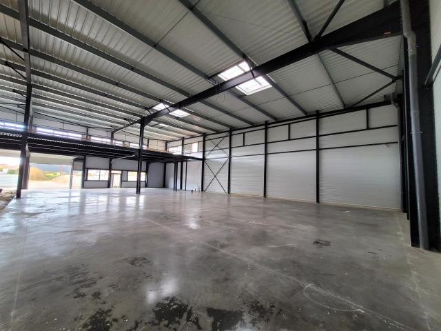 Local Commercial vente à Pontoise, Persan