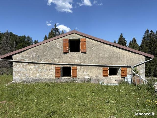 Maison vente à Saint-Claude, Lajoux