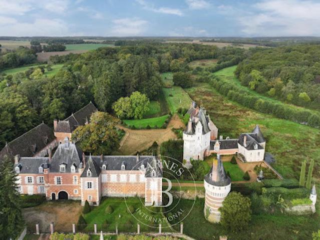 Château vente à La Leu, Frazé