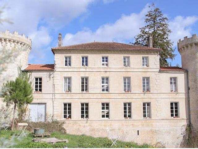 Château vente à Angoulême, Charente