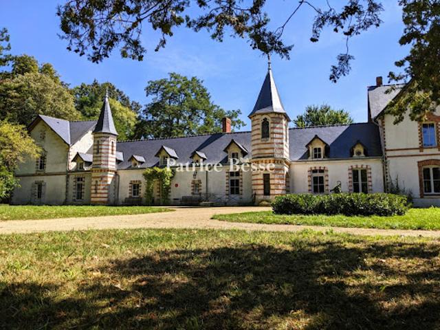 Château vente à France métropolitaine, Maine-et-Loire