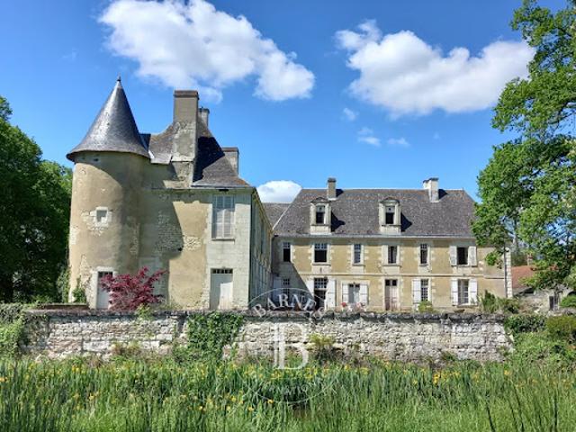 Château vente à Châtellerault, Lencloître