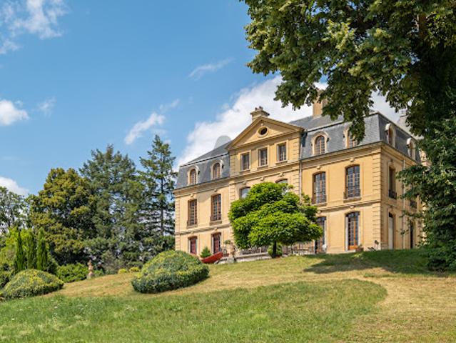 Château vente à L'etrat