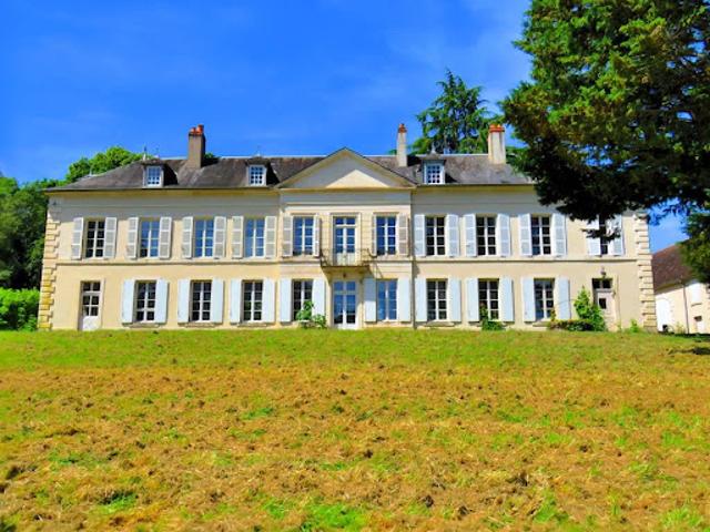 Château vente à Nevers, Challuy
