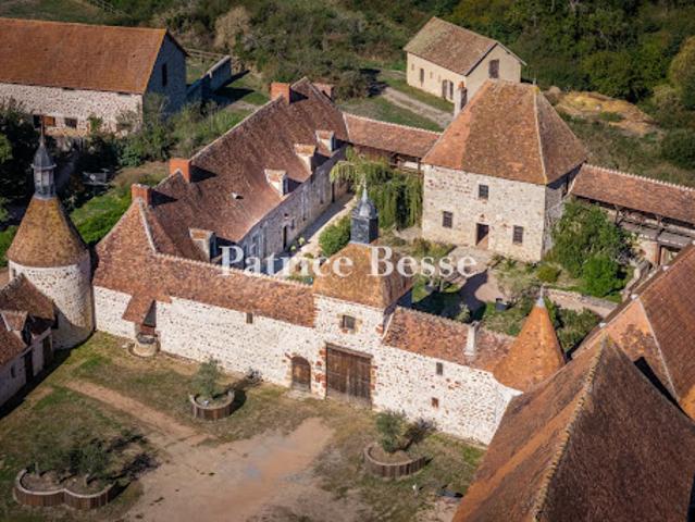 Château vente à Montluçon, Allier