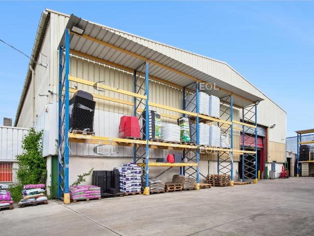 Local Commercial vente à Torcy, Courtry