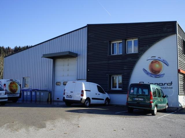 Local Commercial vente à Saint-Claude, Viry