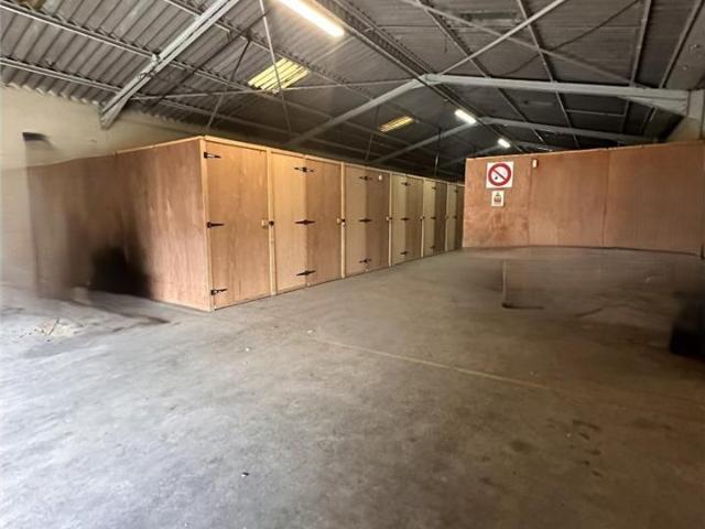 Local Commercial vente à Carcassonne, Castelnaudary