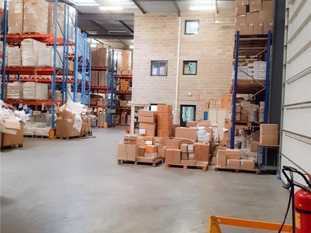 Local Commercial vente à Dreux, Cherisy