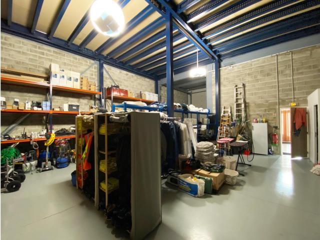 Local Commercial vente à Saint-Germain-en-Laye, Feucherolles