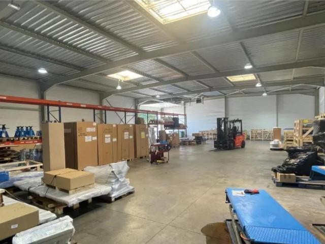 Local Commercial vente à Mantes-la-Jolie, Houdan