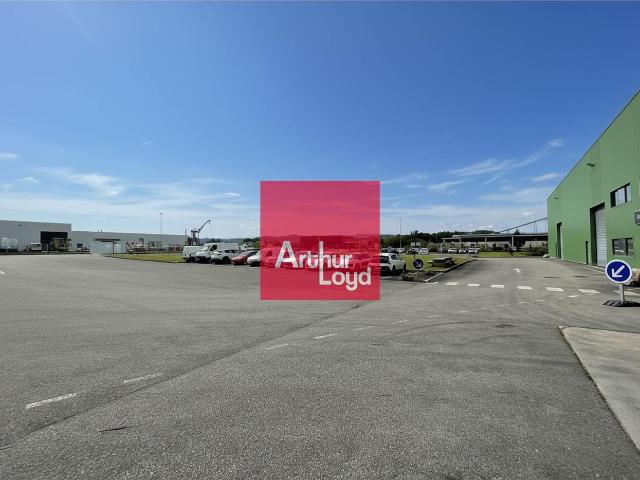 Local Commercial vente à La Côte-Saint-André, Isère