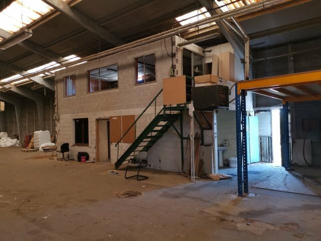 Local Commercial vente à Douai, Lallaing