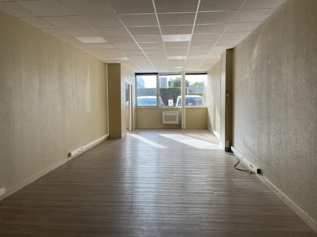 Local Commercial vente à Argenteuil, Le Plessis-bouchard