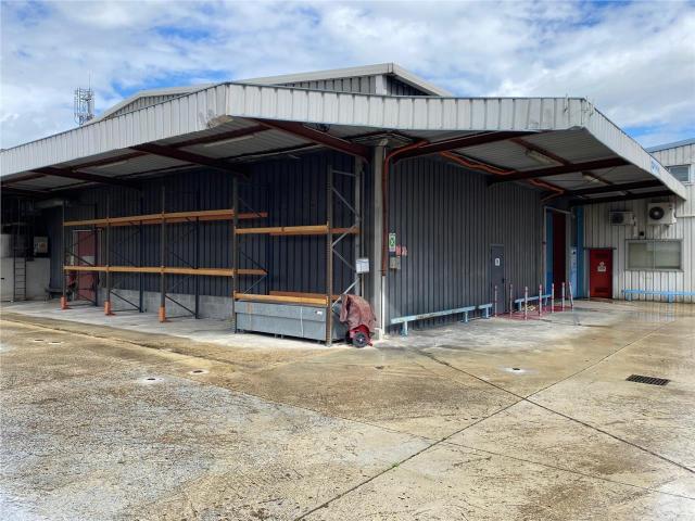 Local Commercial vente à Pontoise, Méry-sur-oise