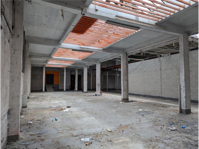 Local Commercial vente à Bobigny, Romainville