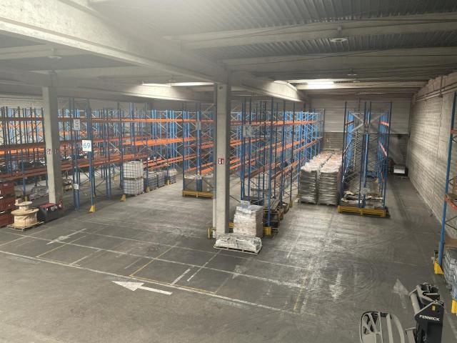 Local Commercial vente à La Tour-du-Pin, Saint-quentin-fallavier